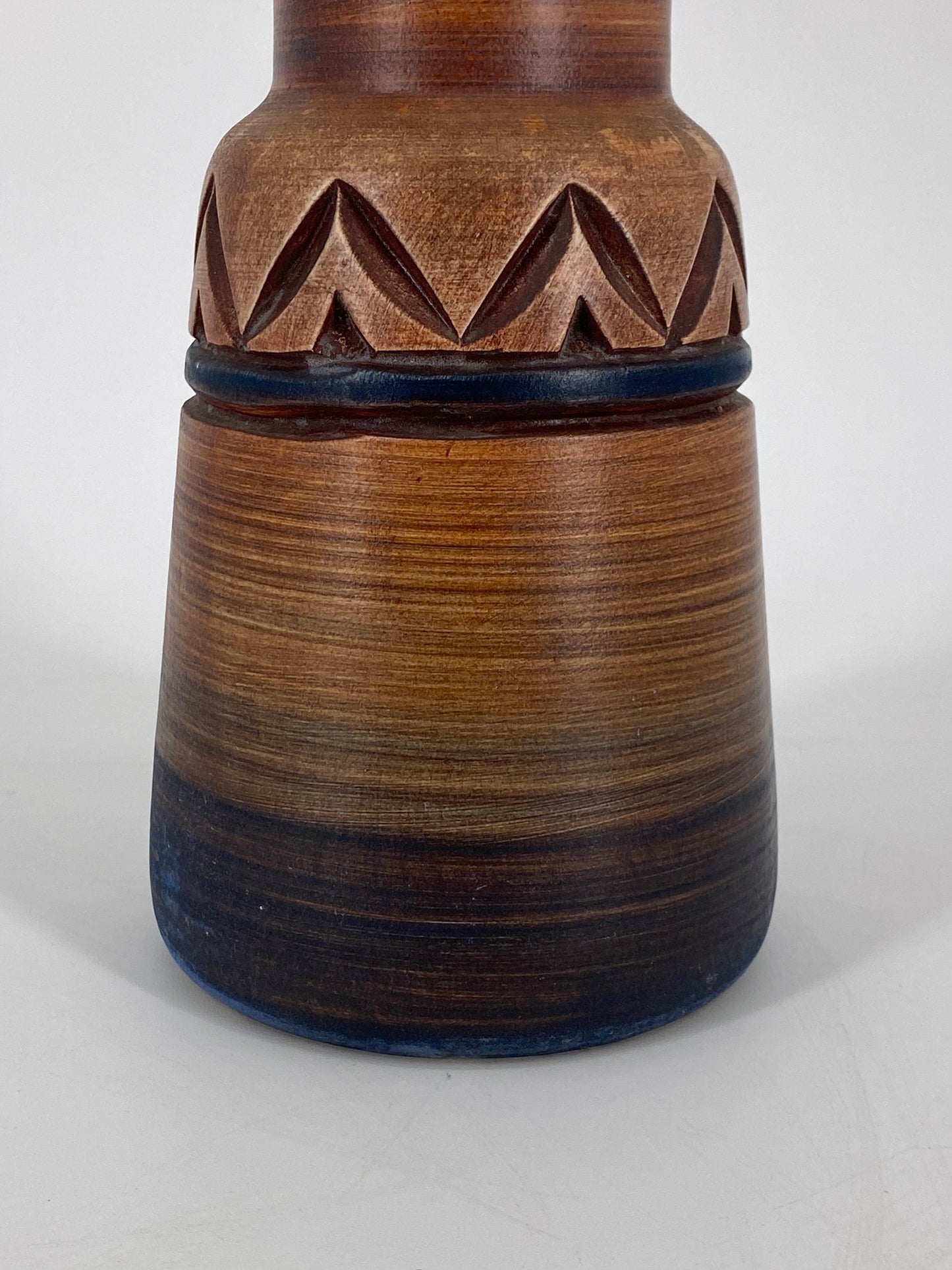 Vintage Vase aus Keramik mit Relief und Farbverlauf, 60er