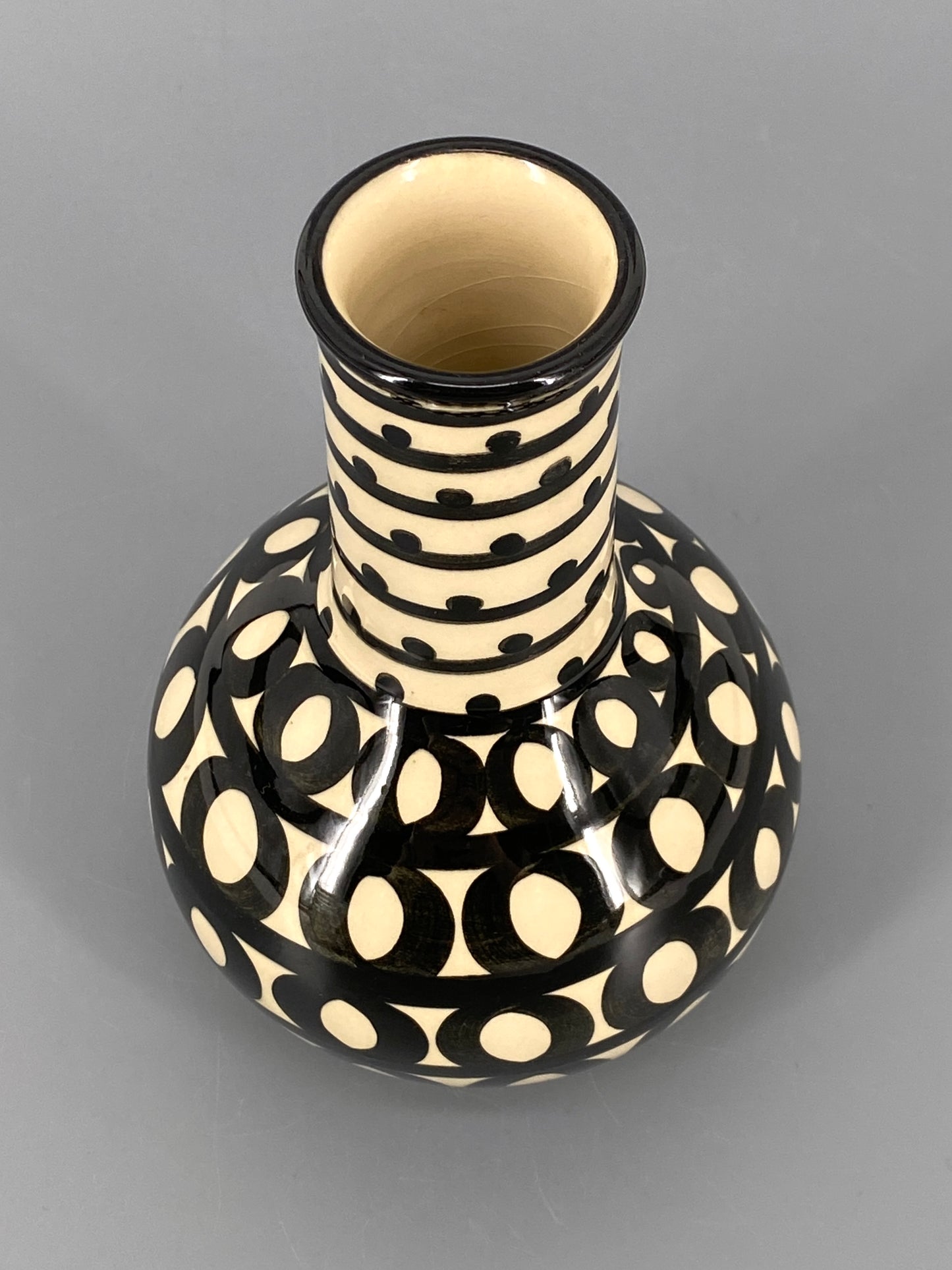 Vase aus Keramik von Hedwig Bollhagen, Dekor 203 der Linie Ritz, Deutschland