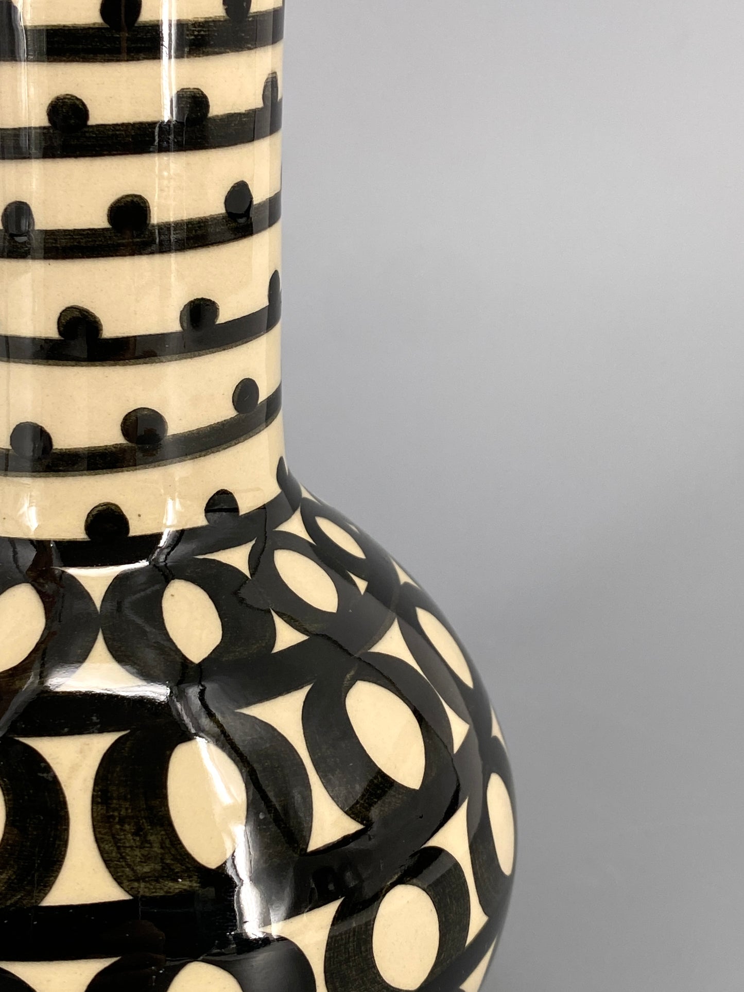 Vase aus Keramik von Hedwig Bollhagen, Dekor 203 der Linie Ritz, Deutschland